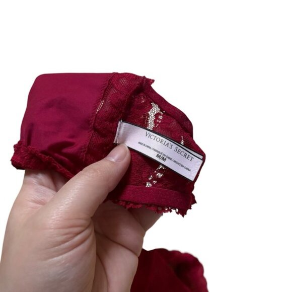 Victoria's Secret Red Lace Bralette Size Medium - Picture 3 of 4